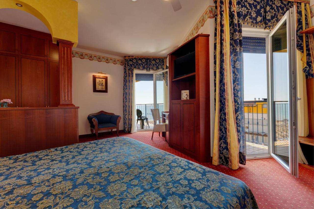 Hotel Napoleon Lido di Jesolo Eksteriør bilde